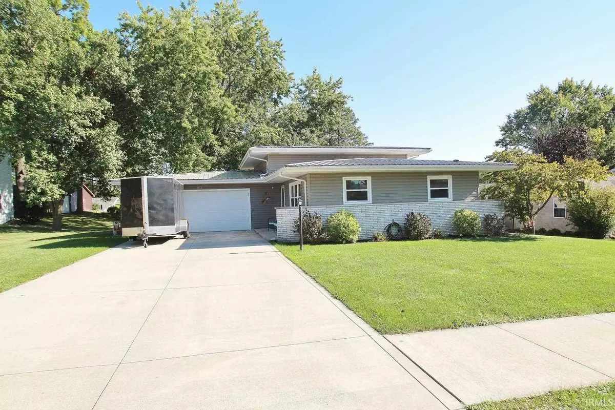 Kendallville, IN 46755,814 Glenwood Place