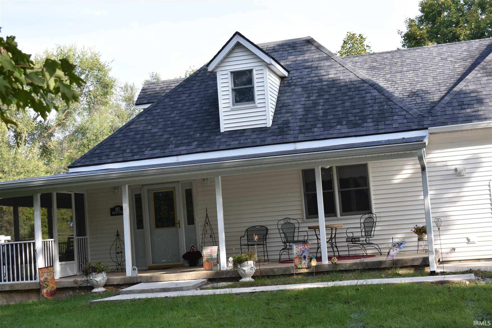 10 Sand Road, Bloomfield, IN 47424