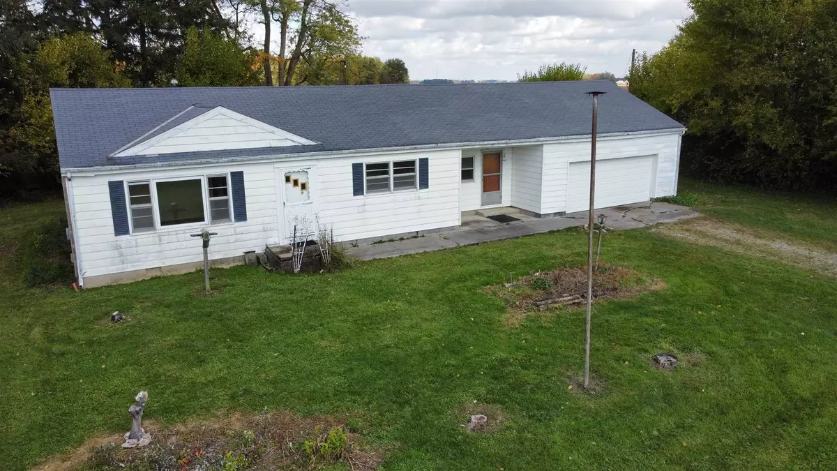 Craigville, IN 46731,6083 E 200 N