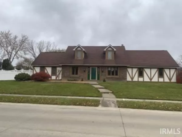 9312 Woodstream Drive, Fort Wayne, IN 46804