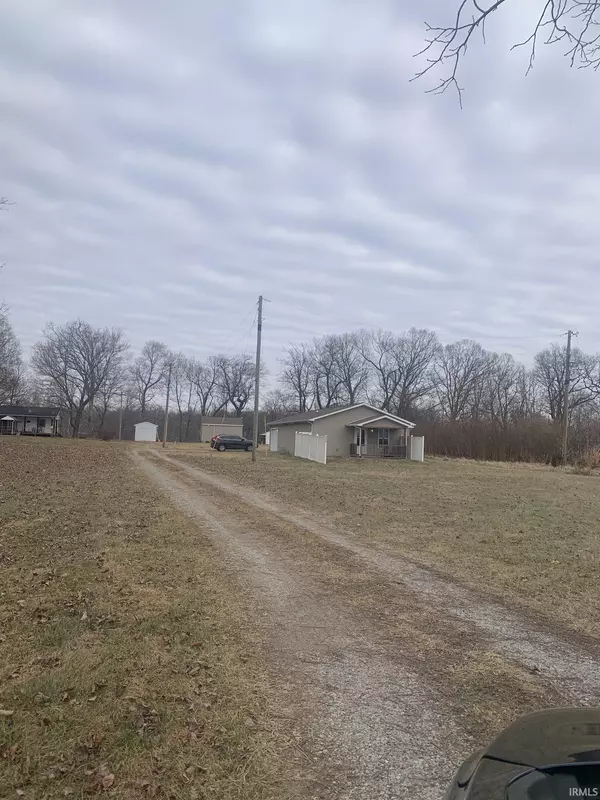 12217 W Ranch Lane, Delphi, IN 46923