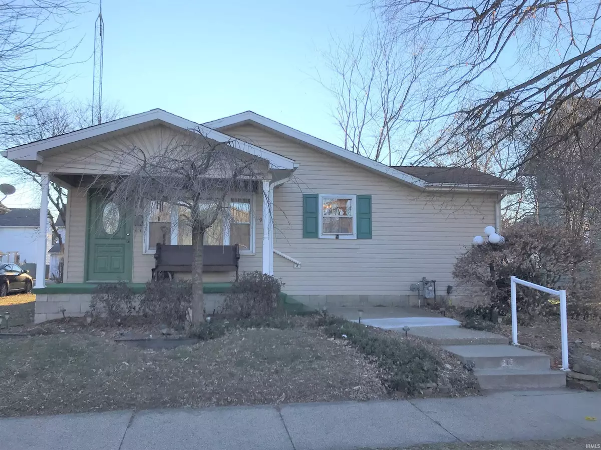 Vincennes, IN 47591,917 E Sycamore Street