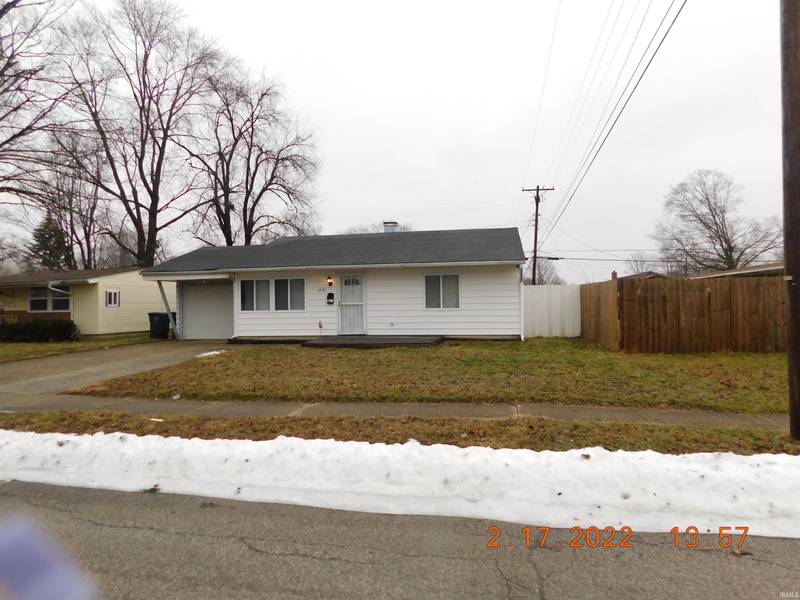 1240 Brummit Lane, South Bend, IN 46615