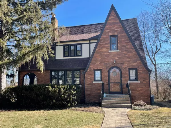 611 S Eagleson (Jordan) Avenue, Bloomington, IN 47401-5121