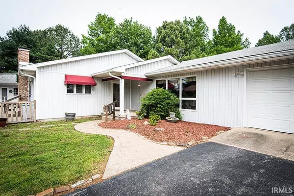 Vincennes, IN 47591,3338 N Thompson Deer Meadow Drive