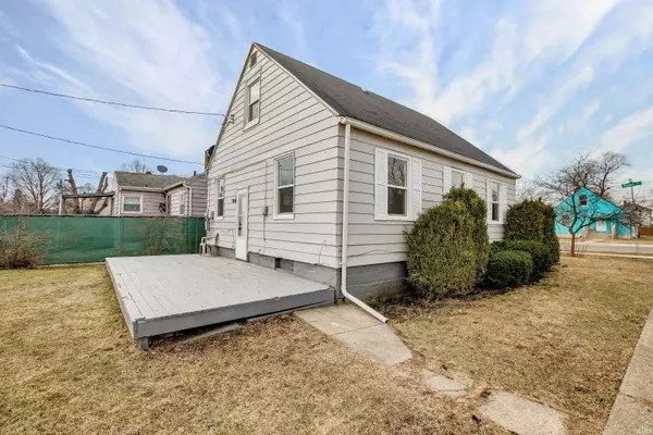 South Bend, IN 46619-2722,702 S Albert Avenue