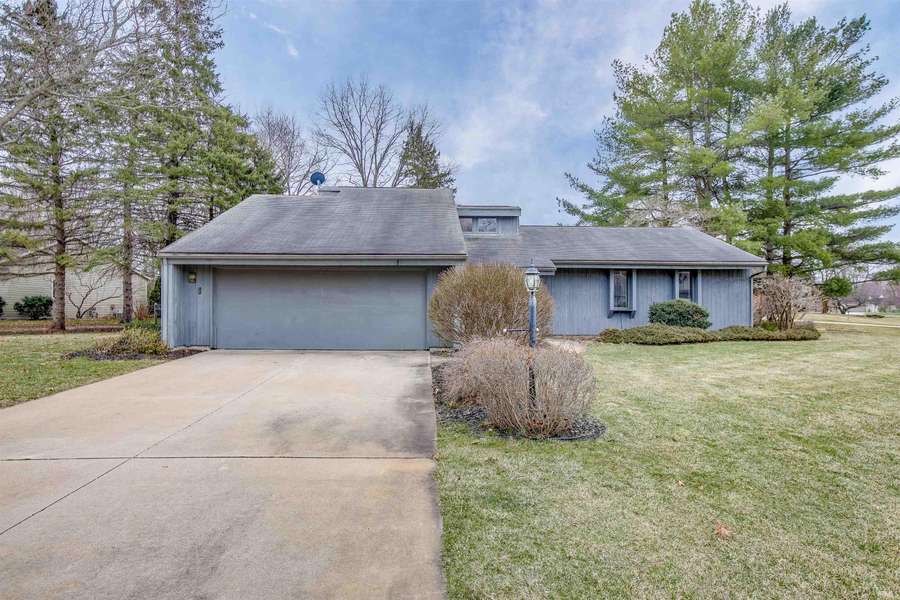 56540 Woodbine Lane, Elkhart, IN 46516