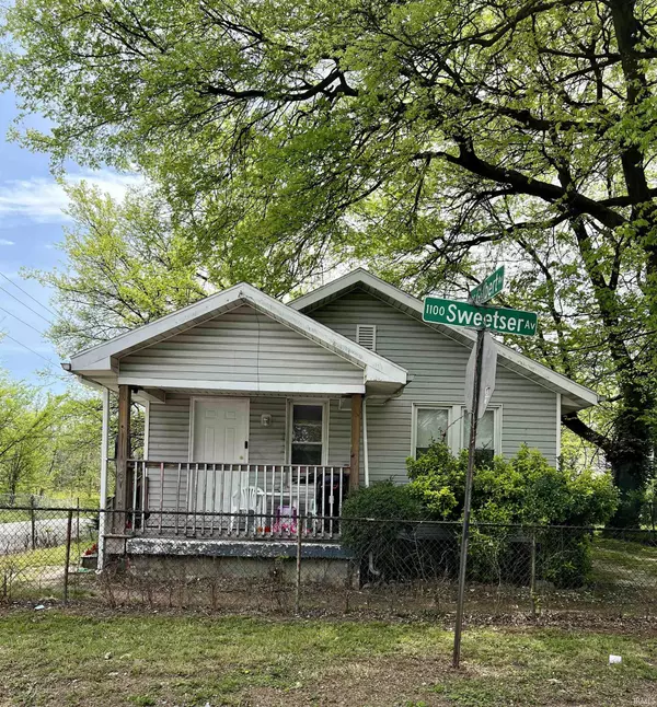 1159 Sweetser Avenue, Evansville, IN 47714