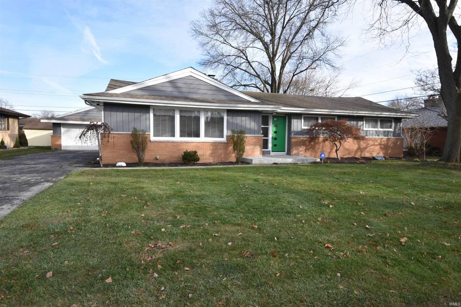 1026 Clermont Drive, South Bend, IN 46617-1802