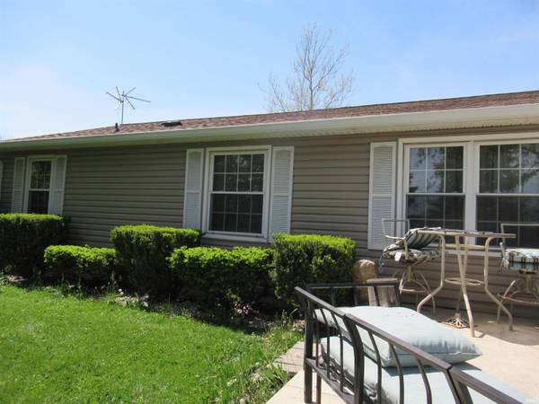 2480 S 800 E Road, Columbia City, IN 46725-9040