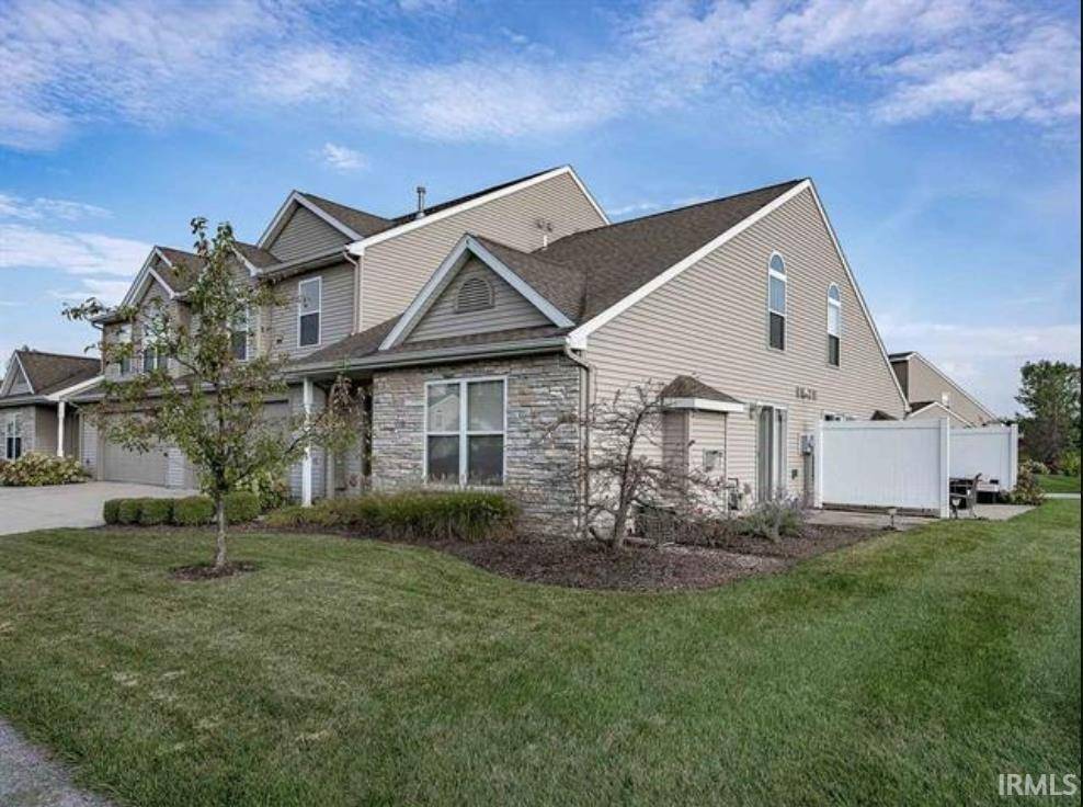9922 Oak Trail Road, Fort Wayne, IN 46825-8130