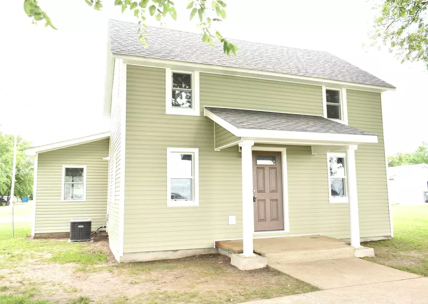 308 S Locust Street, Earl Park, IN 47942