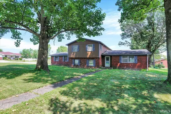 2 U Drive, Cloverdale, IN 46120-8706