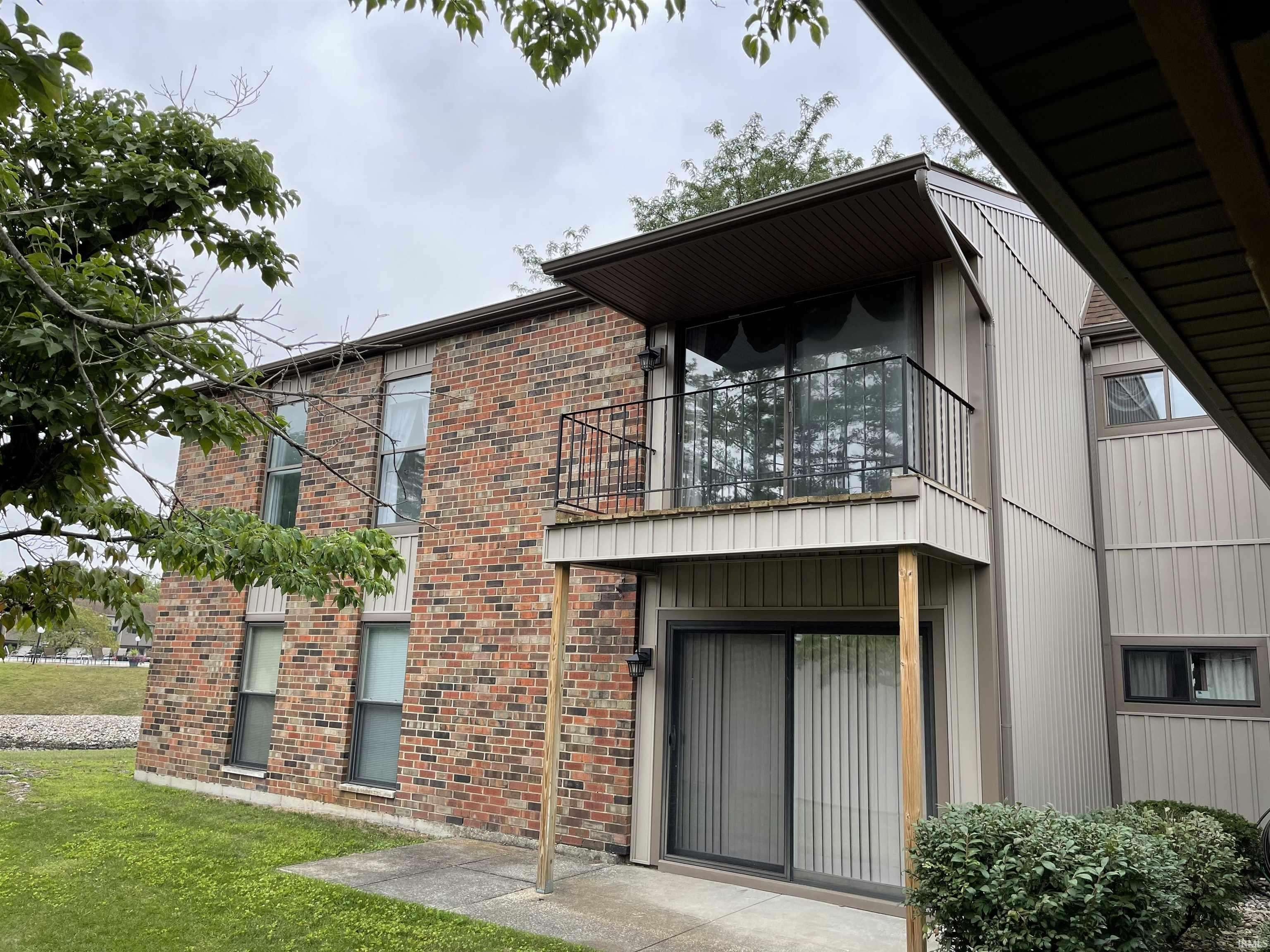 2005 Waterview Court #5 (E), South Bend, IN 46637