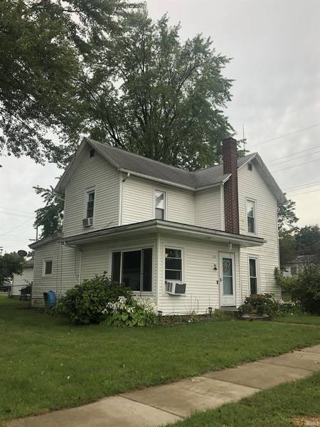 215 W Warren Street, Middlebury, IN 46540