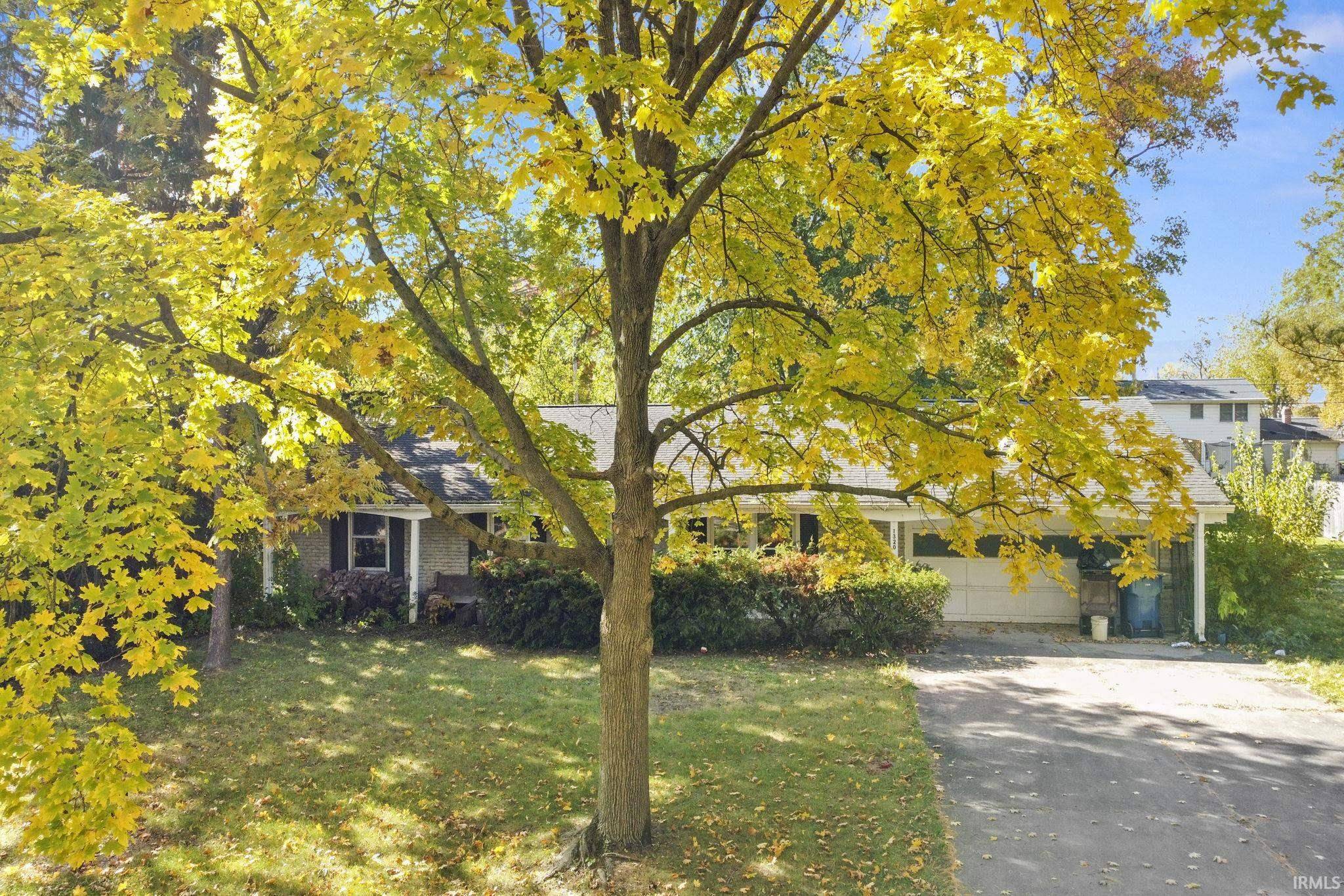 1320 Kenwood Drive, Bluffton, IN 46714-3816