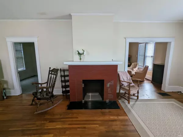 Vincennes, IN 47591,1301 Washington Avenue