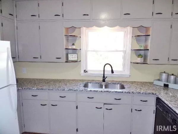 Vincennes, IN 47591,2013 McDowell Road