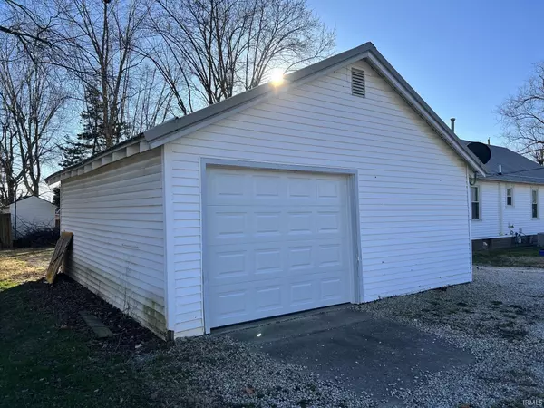 Bridgeport, IL 62417,1343 Ash Street