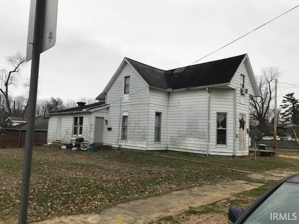 Oakland City, IN 47660,511 N Main St. Street #3 units