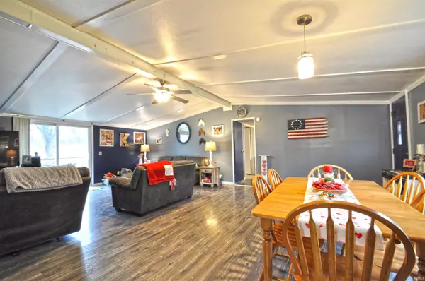 Osceola, IN 46561,312 E Walnut Street