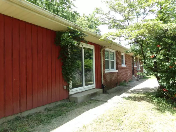 Evansville, IN 47714,1222 S St James Boulevard