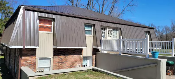 Vincennes, IN 47591,1634 E St Clair Street