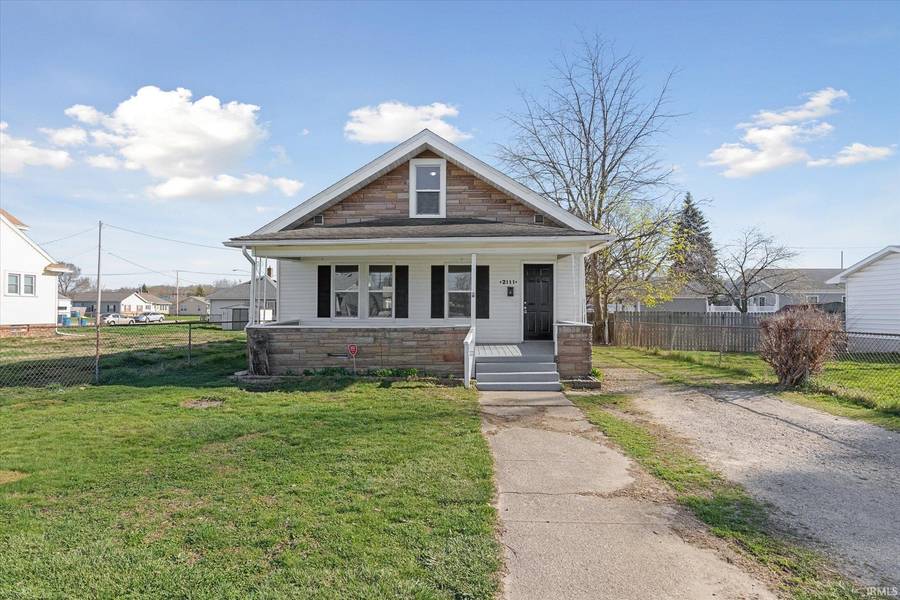2111 W 6Th Street, Mishawaka, IN 46544-1629