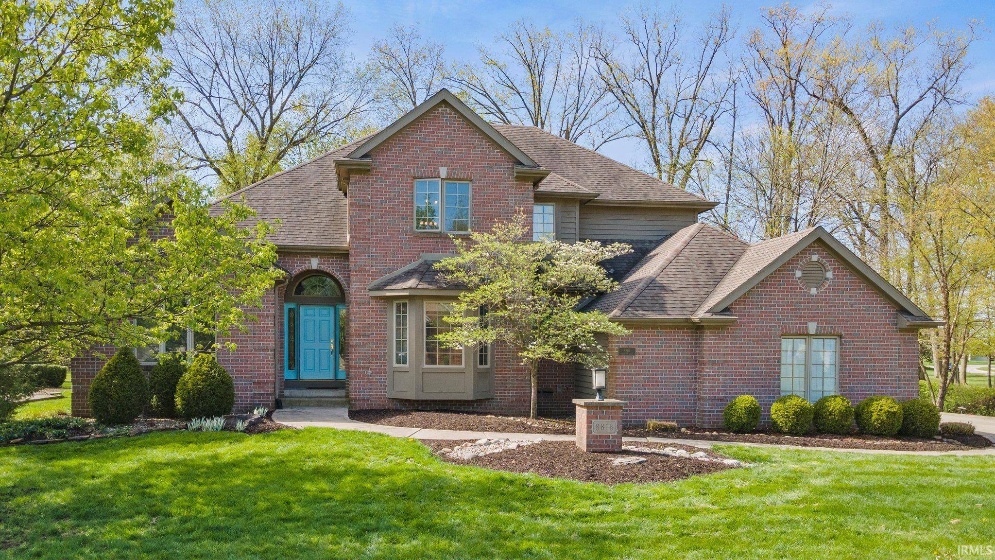 8818 Greyhawk Drive, Fort Wayne, IN 46835