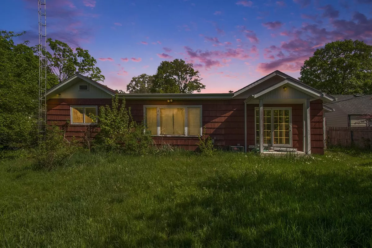 South Bend, IN 46637-1814,19596 Glendale Avenue