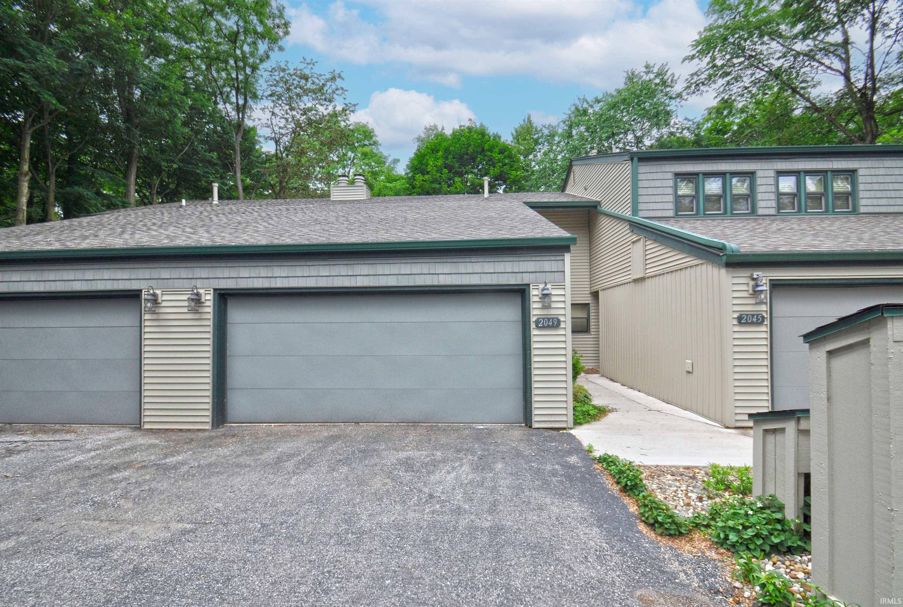2049 N Trailridge Drive, Mishawaka, IN 46544
