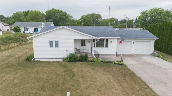 11631 N Venetian Way Road, Cromwell, IN 46732