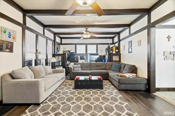 Vincennes, IN 47591,1924 N 2nd Street