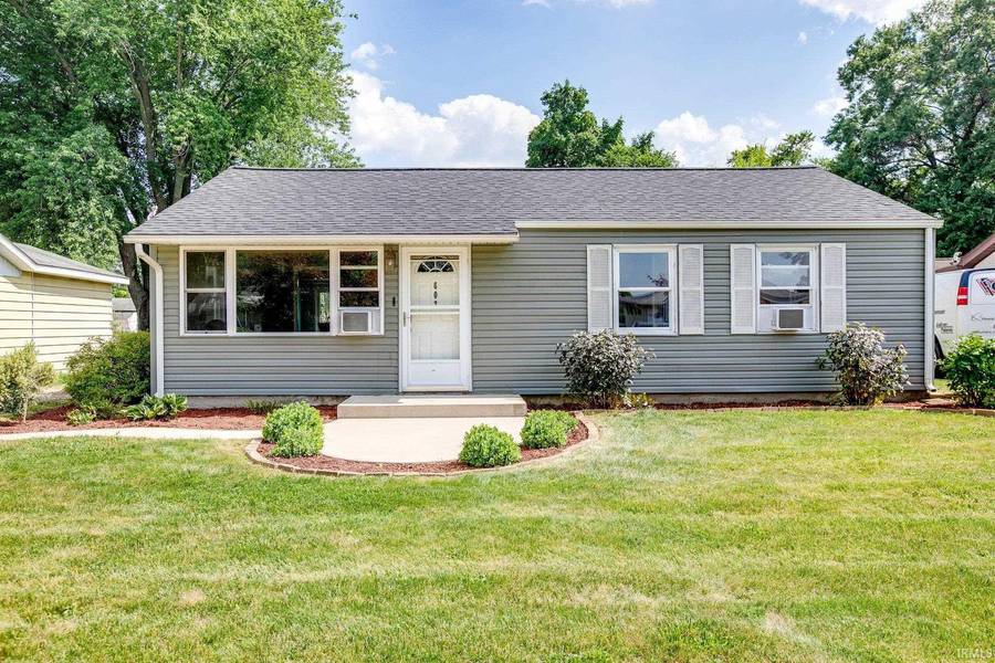 602 W Elm Street, New Carlisle, IN 46552