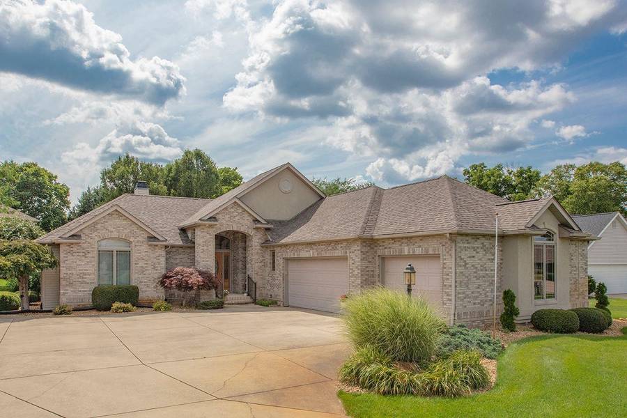 23488 Stonegate Circle, Elkhart, IN 46517