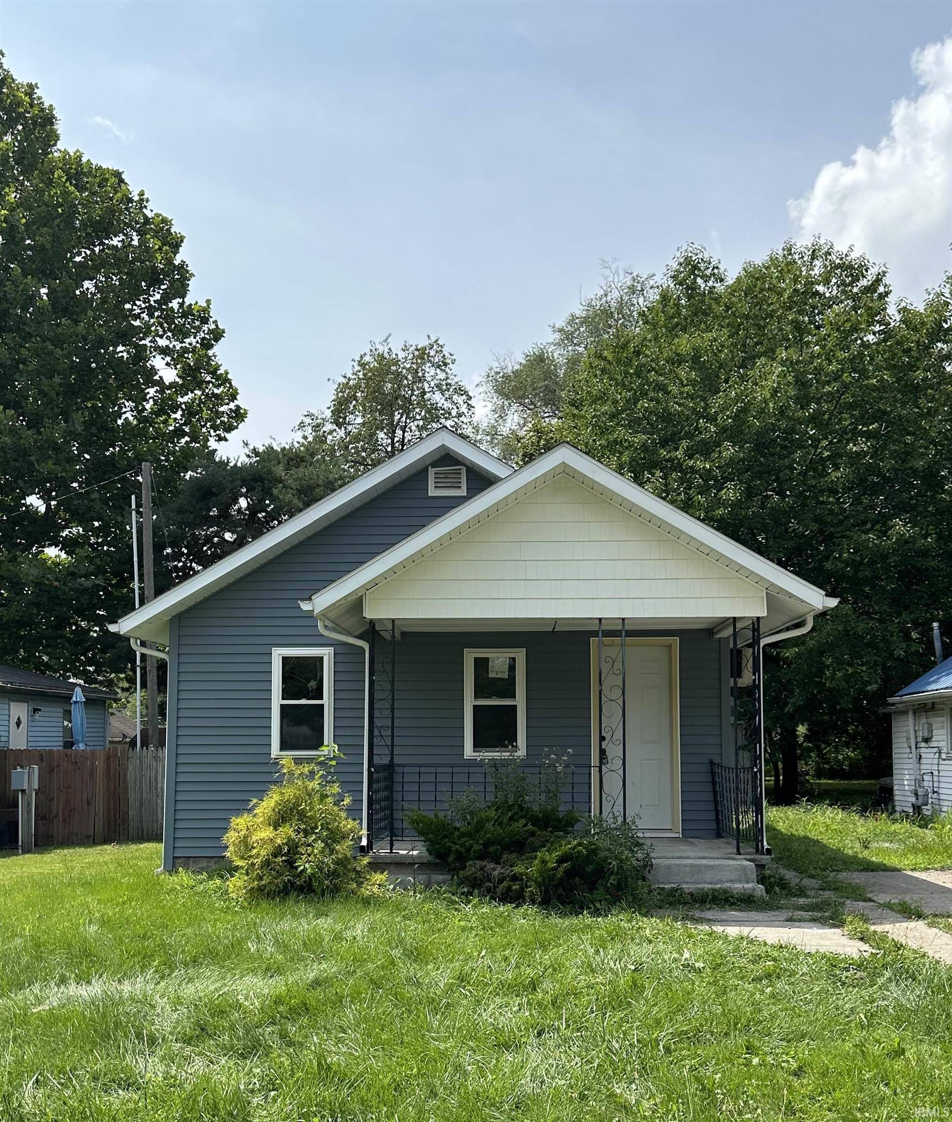 6904 Elzey Street, Fort Wayne, IN 46809-2742
