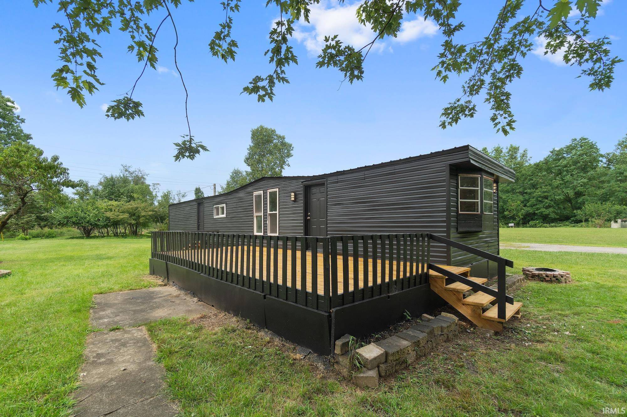 6703 Goings Road, Fort Wayne, IN 46818-1103