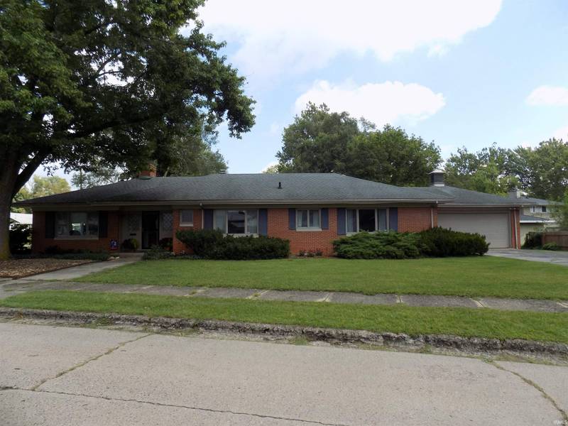 724 The Circle, Elkhart, IN 46514