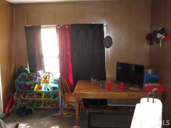 South Bend, IN 46613-2806,826 E Dayton Street