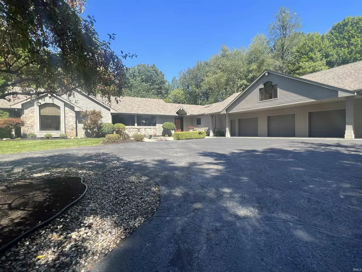 Roanoke, IN 46783,7777 Glacier Creek - 92 Drive