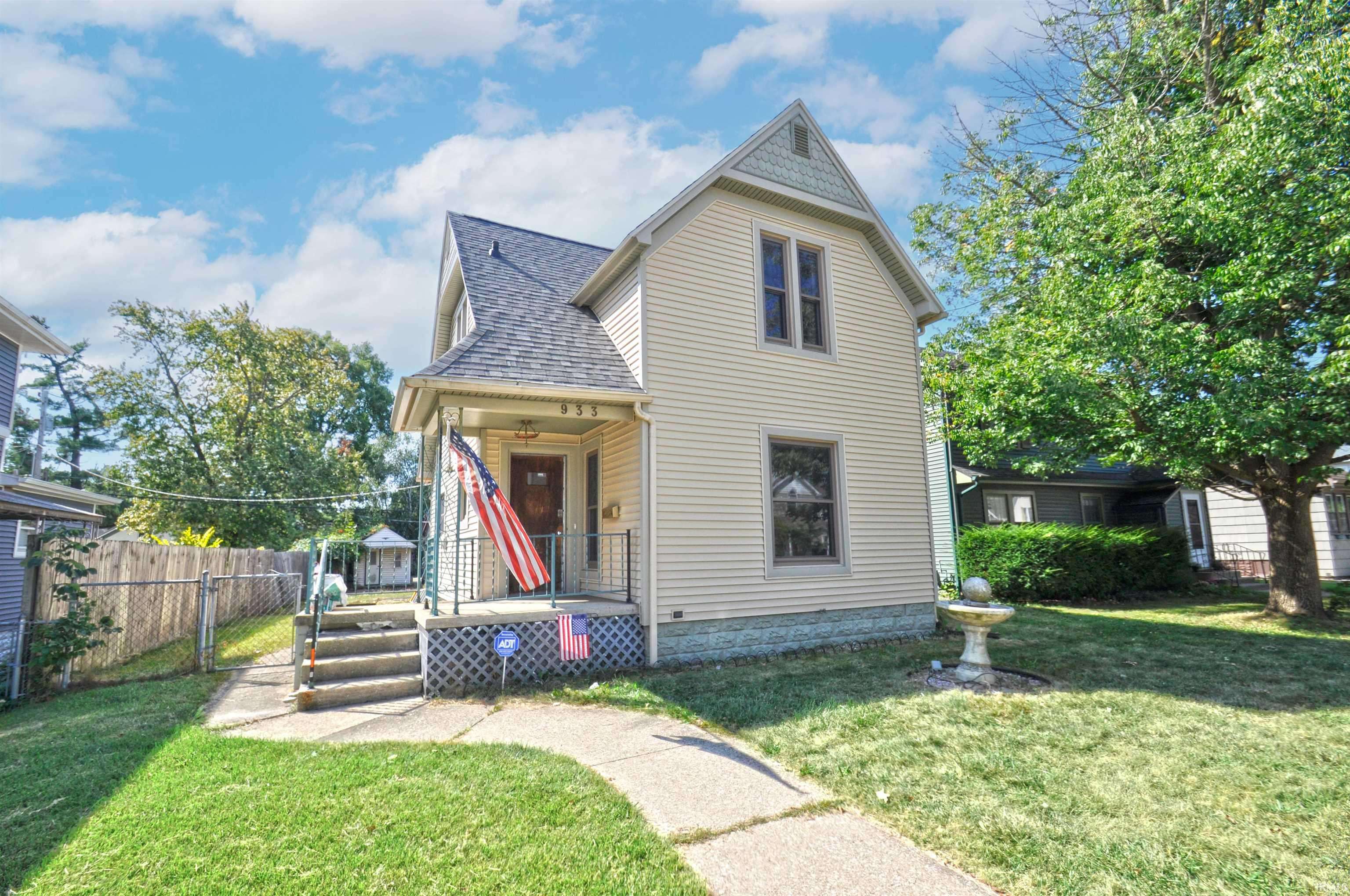933 Washington Avenue, Mishawaka, IN 46544-2537