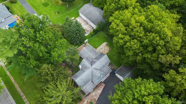 Andrews, IN 46702,262 S Berry Street