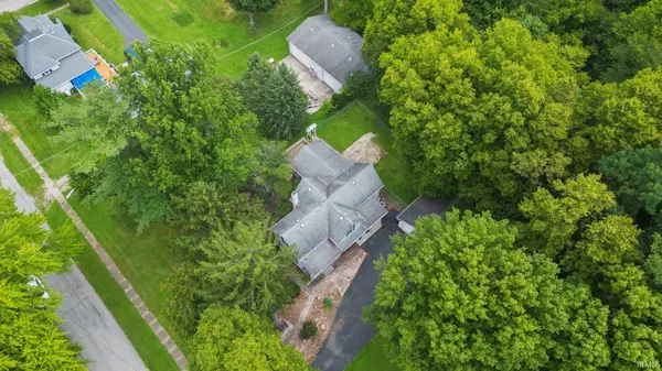 Andrews, IN 46702,262 S Berry Street