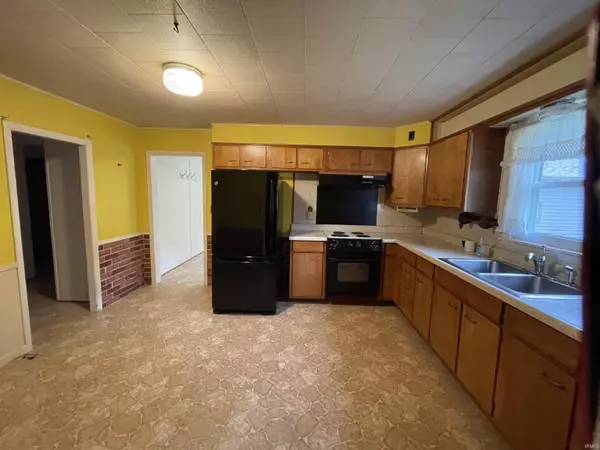 Brookston, IN 47923-8271,3886 E 1000 S