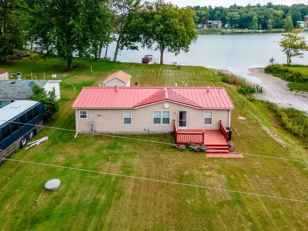 180 Ln 250 W Otter Lk Lake, Angola, IN 46703