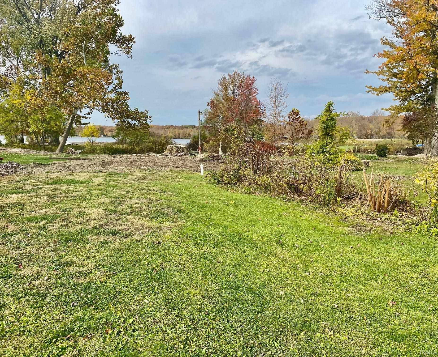 5243 N Blue Lake Road, Churubusco, IN 46723