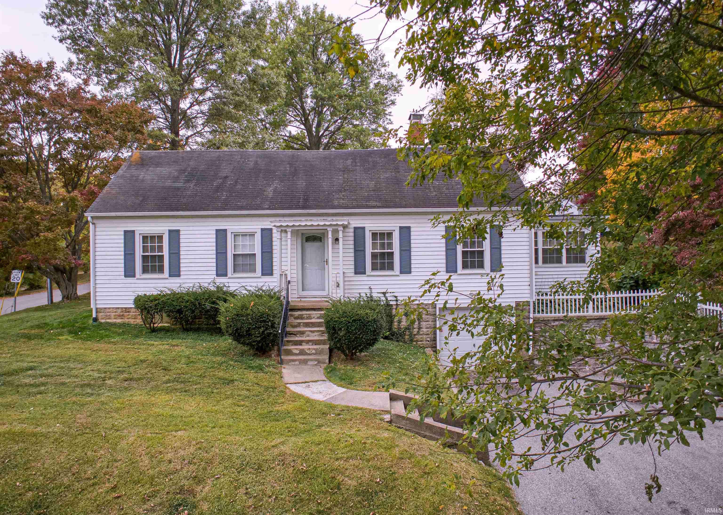 523 Gray Street, Newburgh, IN 47630
