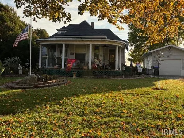 107 N Locust Street, Earl Park, IN 47942