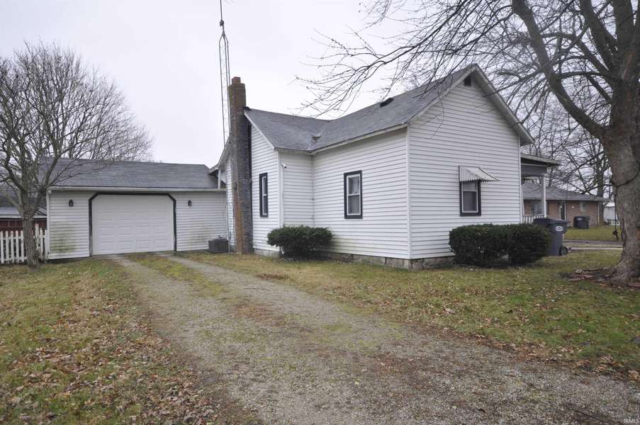 610 N Pursley Street, Farmland, IN 47340