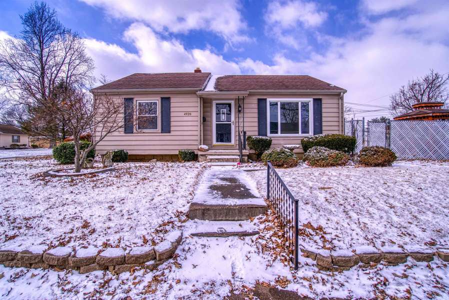 4920 Sweetser Avenue, Evansville, IN 47715